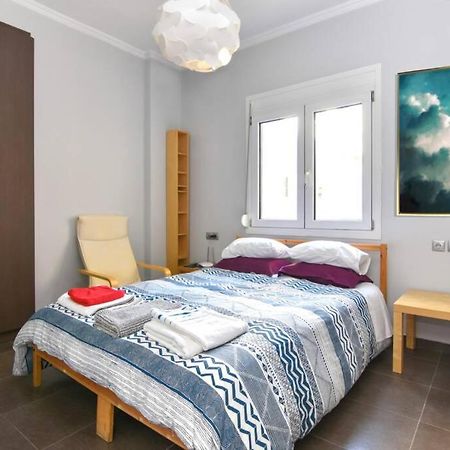 Modern Apartment In The Heart Of The City Larissa Exterior foto